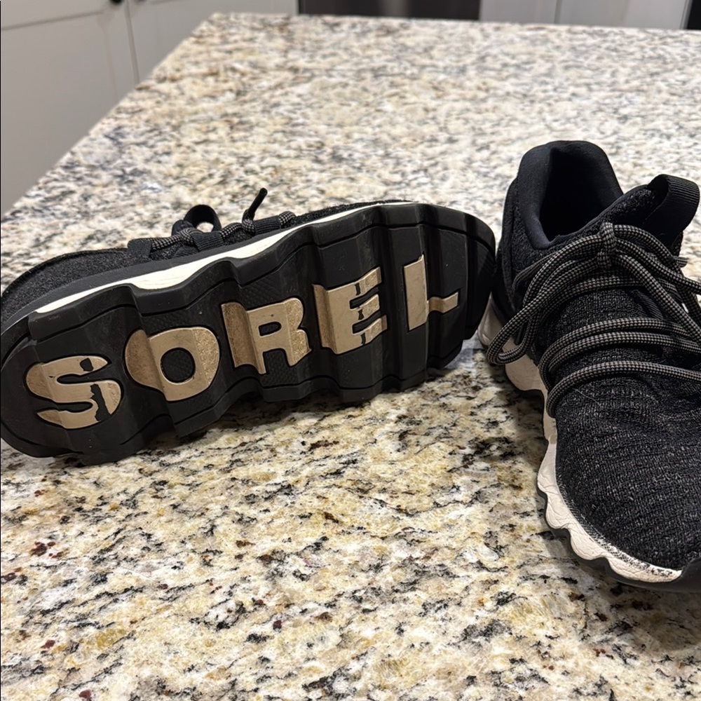 Sorel Kinetic Tennis Shoes - Picture 6 of 6
